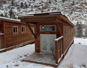 cabins in the snow for Colorado ski lodging